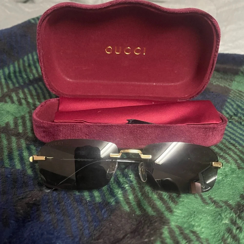 Gucci GG1221S Sunglasses - Picture 3 of 4
